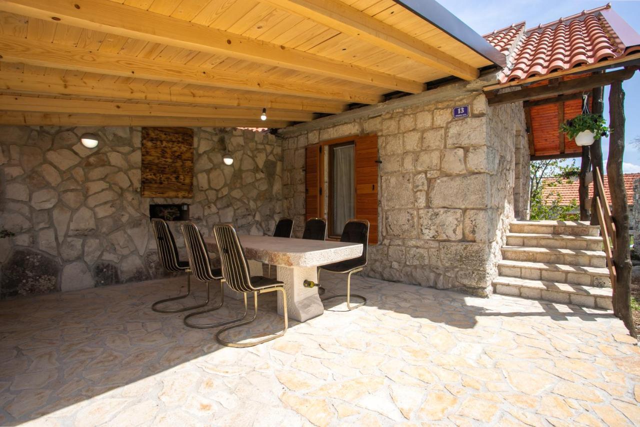 Patakun Holiday Home For 5, With Heated Pool Lecevica Esterno foto