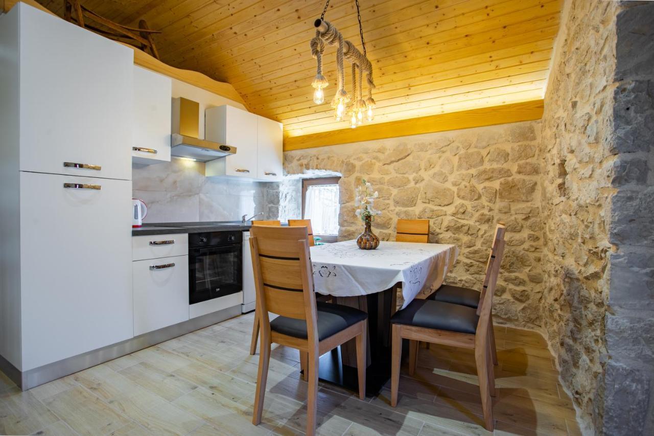 Patakun Holiday Home For 5, With Heated Pool Lecevica Esterno foto