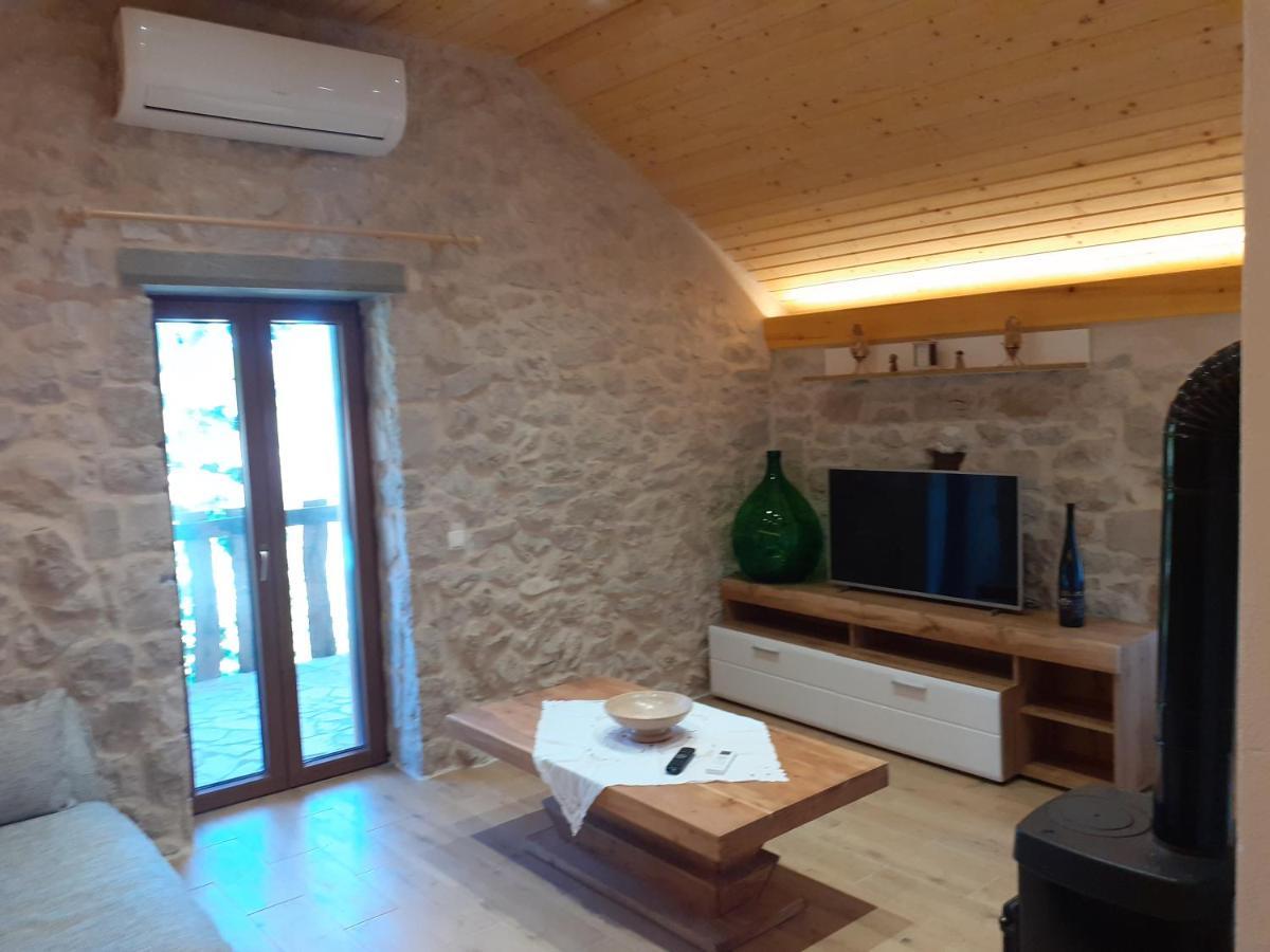 Patakun Holiday Home For 5, With Heated Pool Lecevica Esterno foto