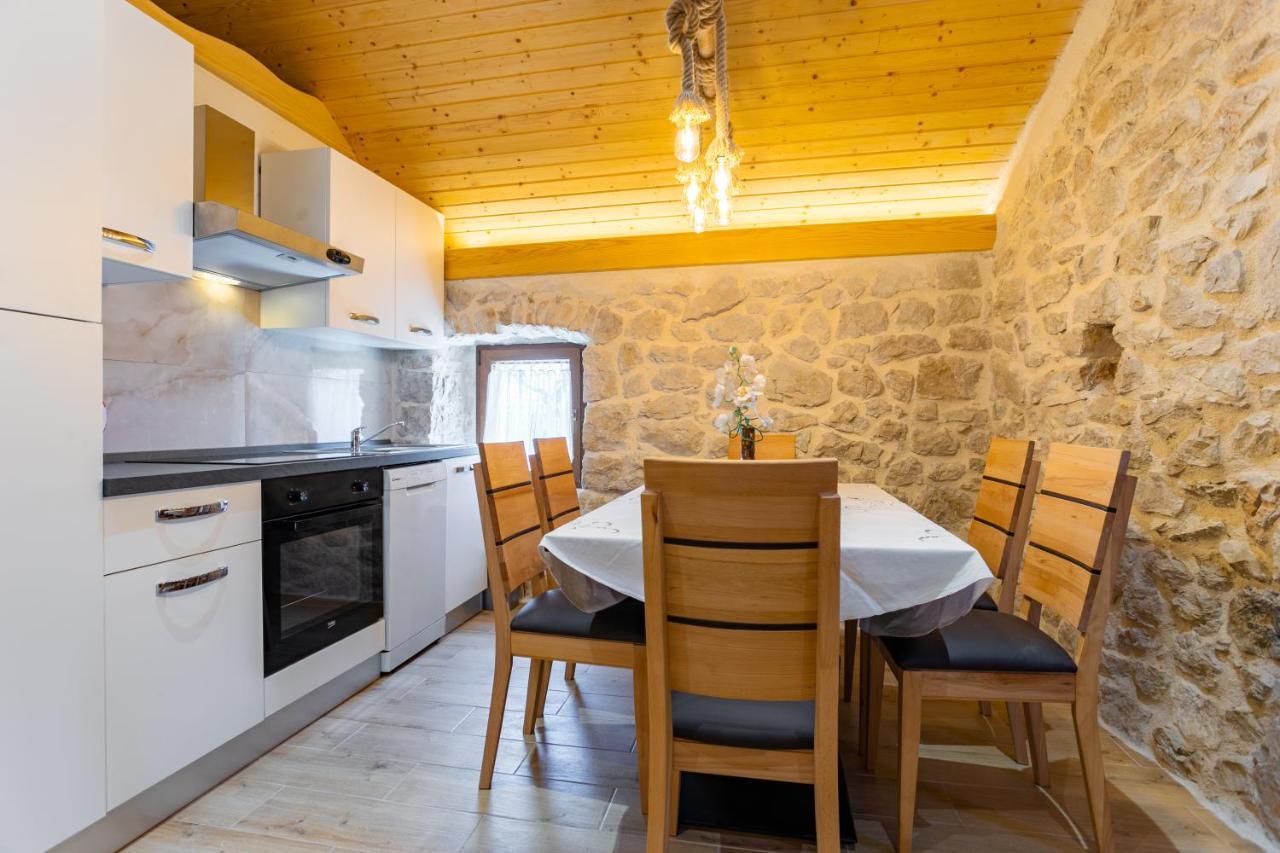 Patakun Holiday Home For 5, With Heated Pool Lecevica Esterno foto