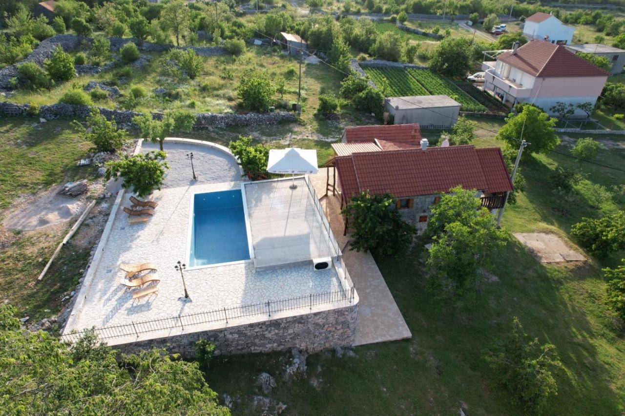 Patakun Holiday Home For 5, With Heated Pool Lecevica Esterno foto