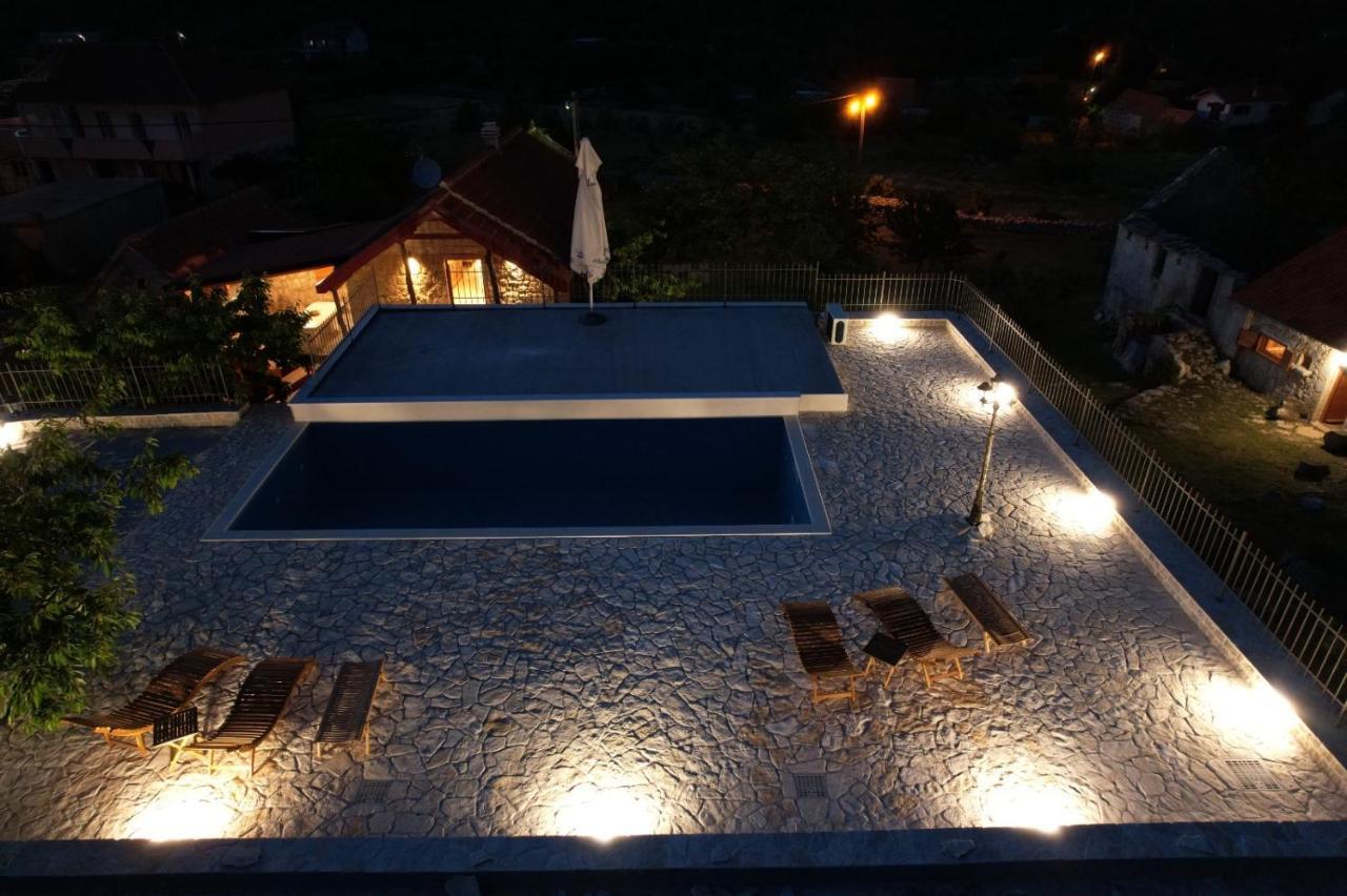 Patakun Holiday Home For 5, With Heated Pool Lecevica Esterno foto
