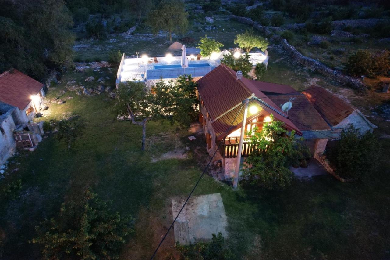 Patakun Holiday Home For 5, With Heated Pool Lecevica Esterno foto