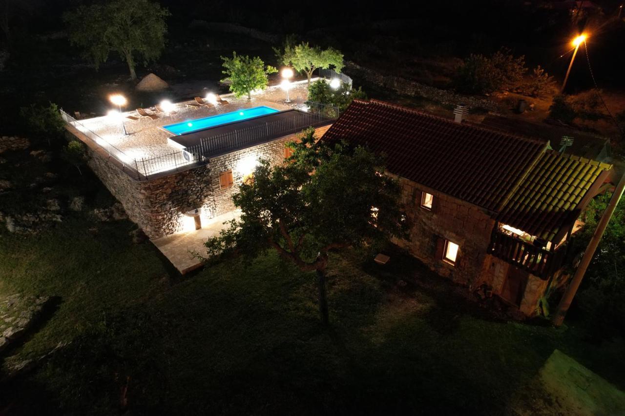 Patakun Holiday Home For 5, With Heated Pool Lecevica Esterno foto
