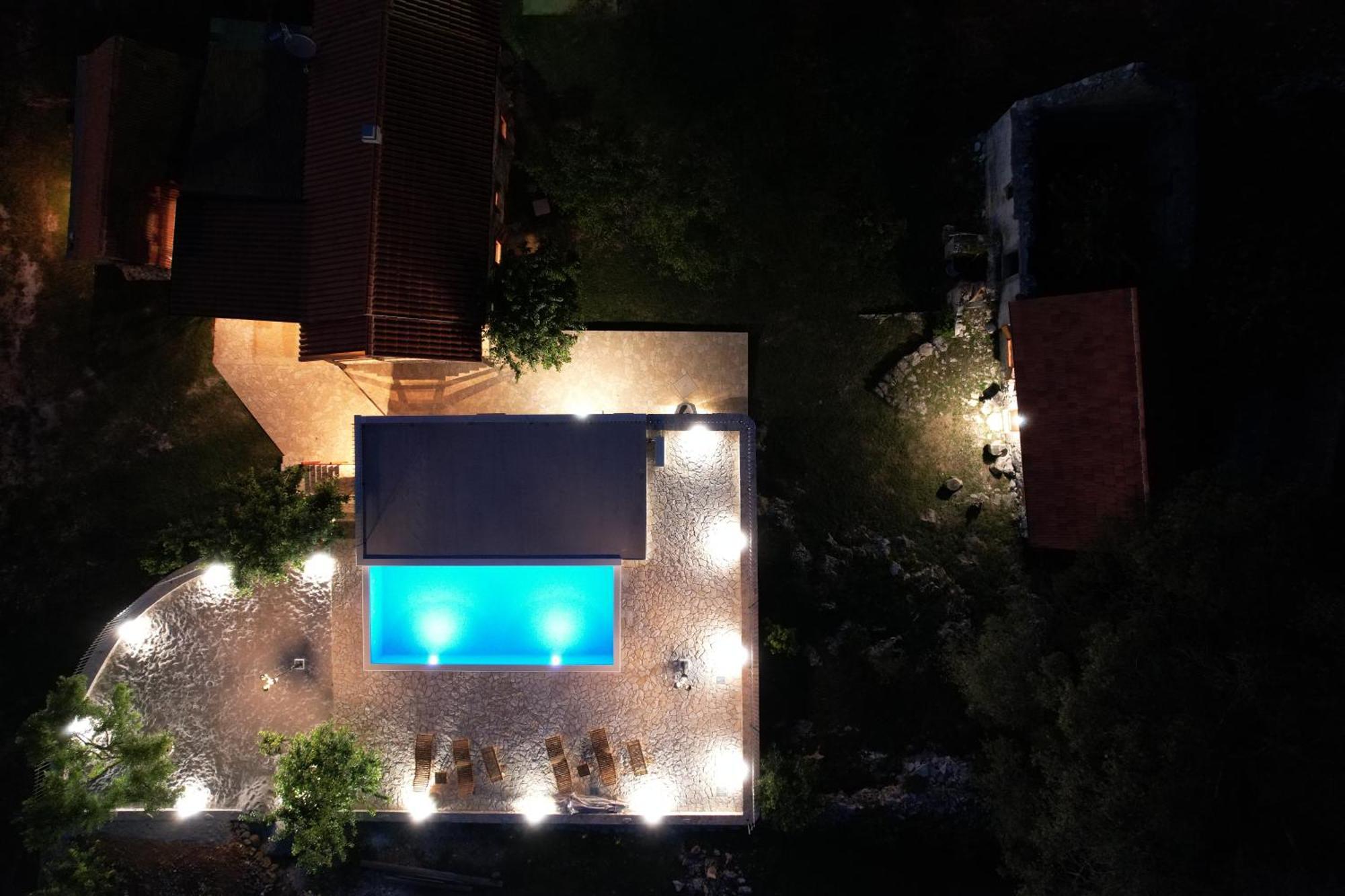 Patakun Holiday Home For 5, With Heated Pool Lecevica Esterno foto