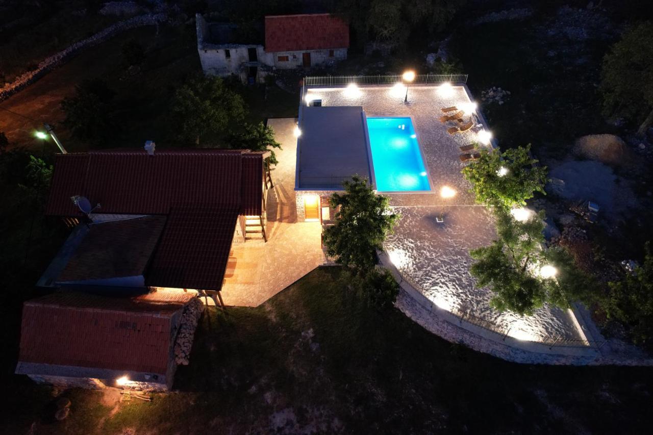 Patakun Holiday Home For 5, With Heated Pool Lecevica Esterno foto