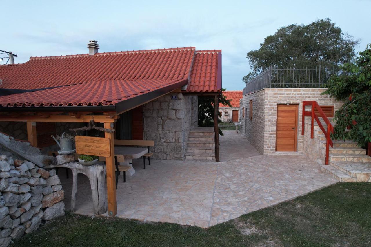 Patakun Holiday Home For 5, With Heated Pool Lecevica Esterno foto