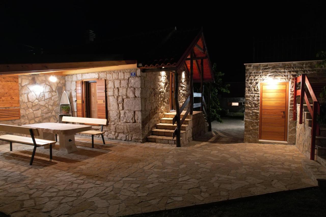 Patakun Holiday Home For 5, With Heated Pool Lecevica Esterno foto