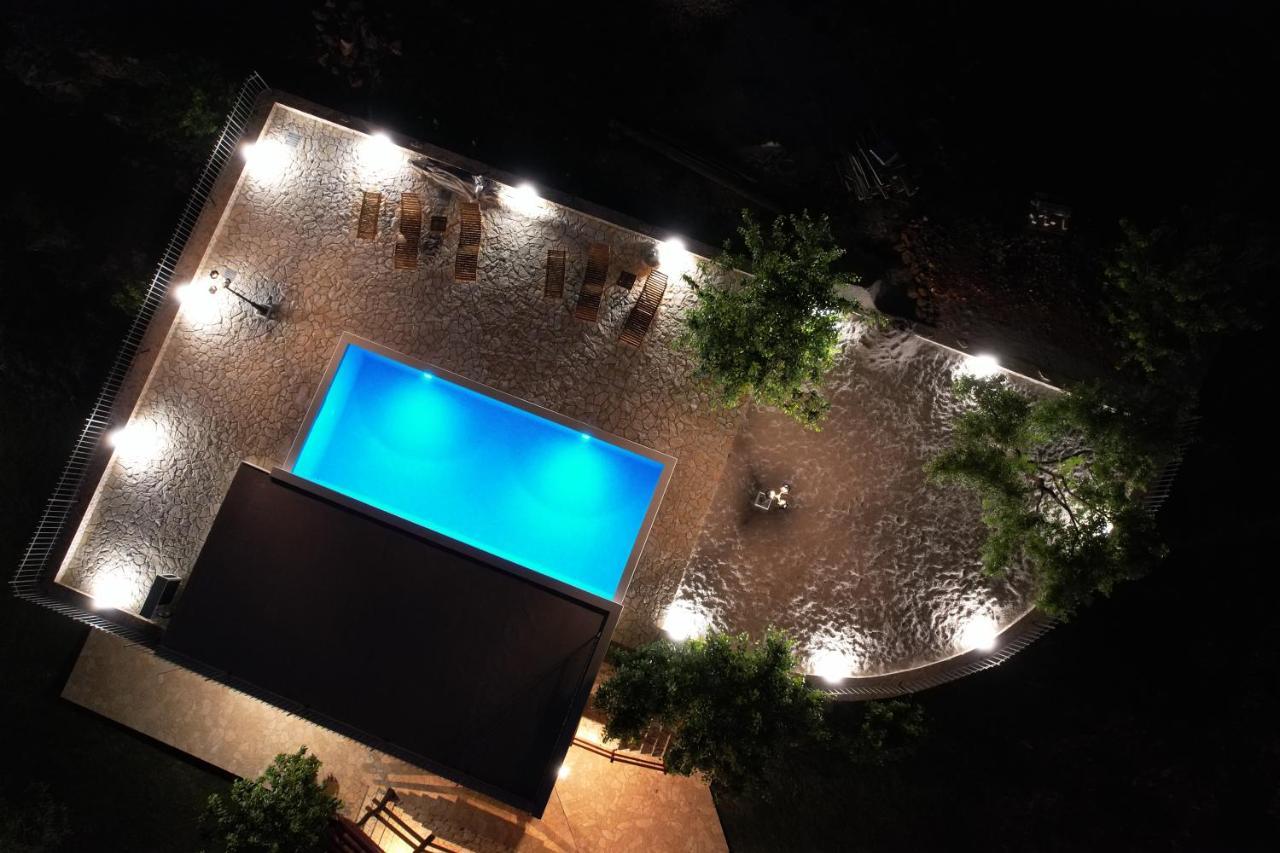 Patakun Holiday Home For 5, With Heated Pool Lecevica Esterno foto