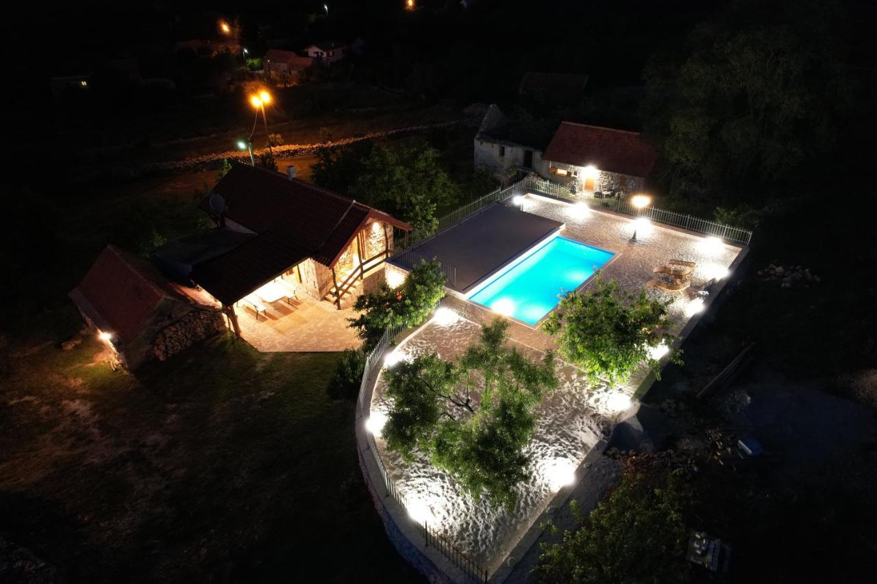 Patakun Holiday Home For 5, With Heated Pool Lecevica Esterno foto