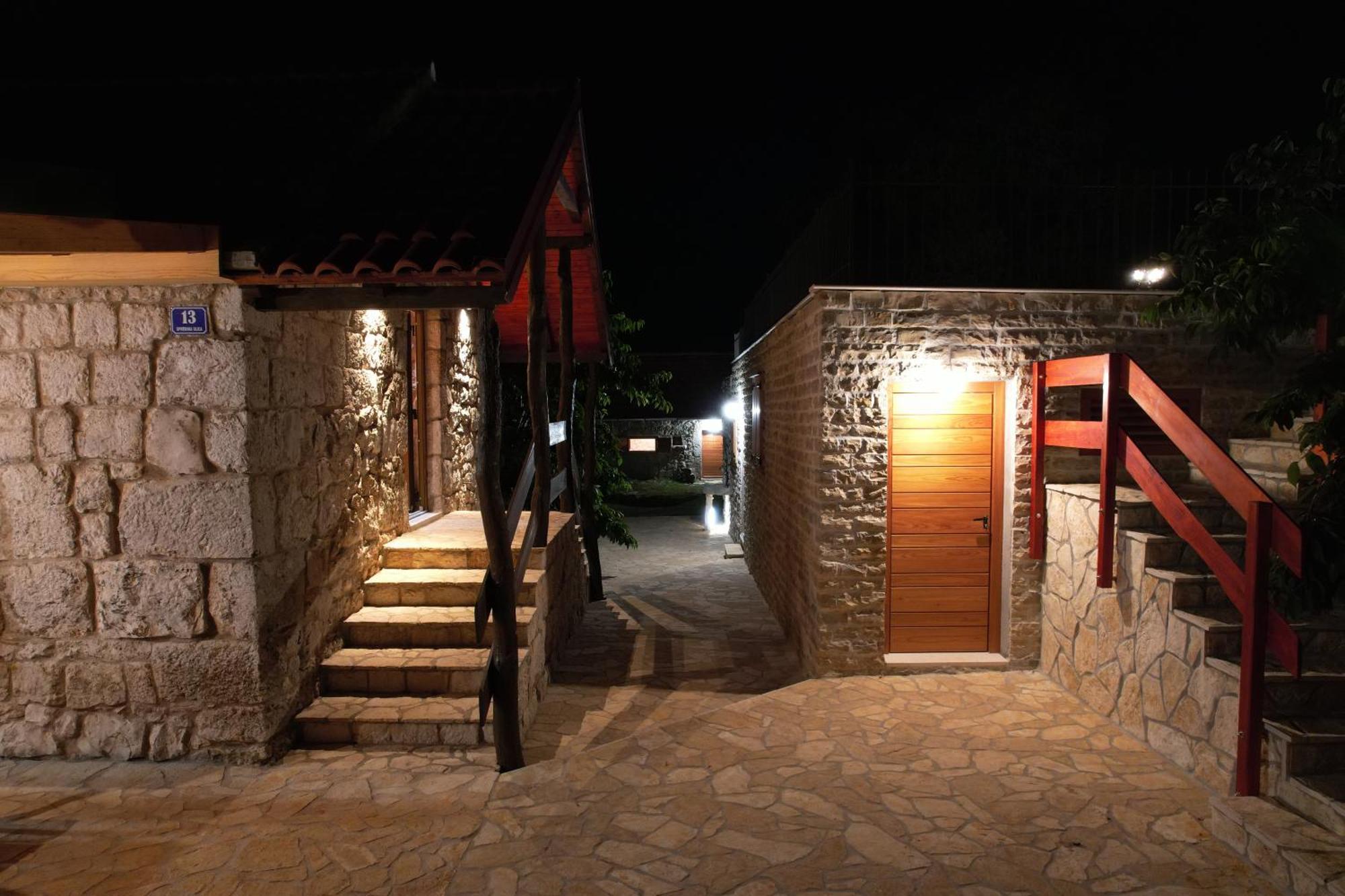 Patakun Holiday Home For 5, With Heated Pool Lecevica Esterno foto